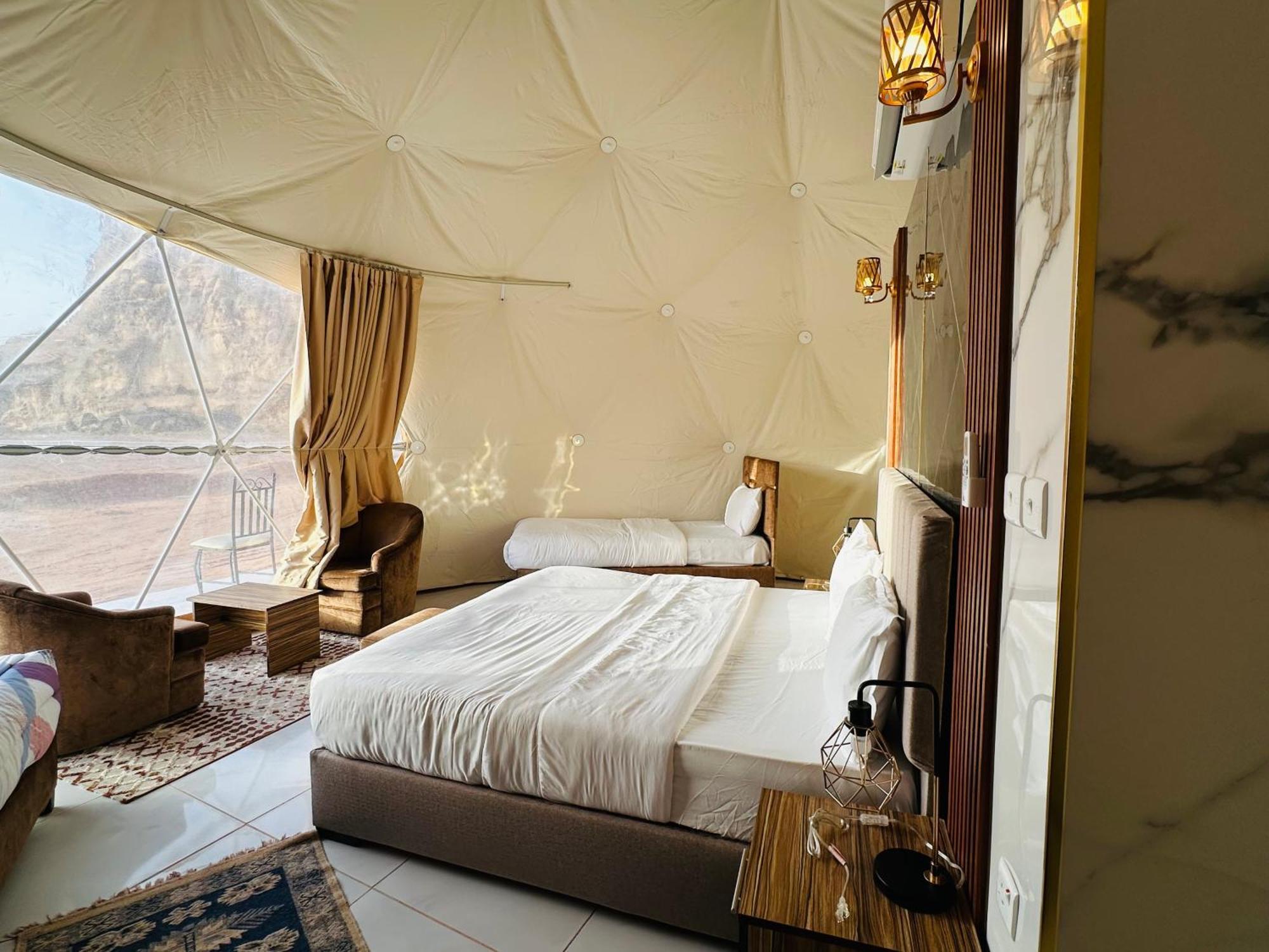 Rum Four Mountain Luxury Camp Wadi Rum Exterior photo