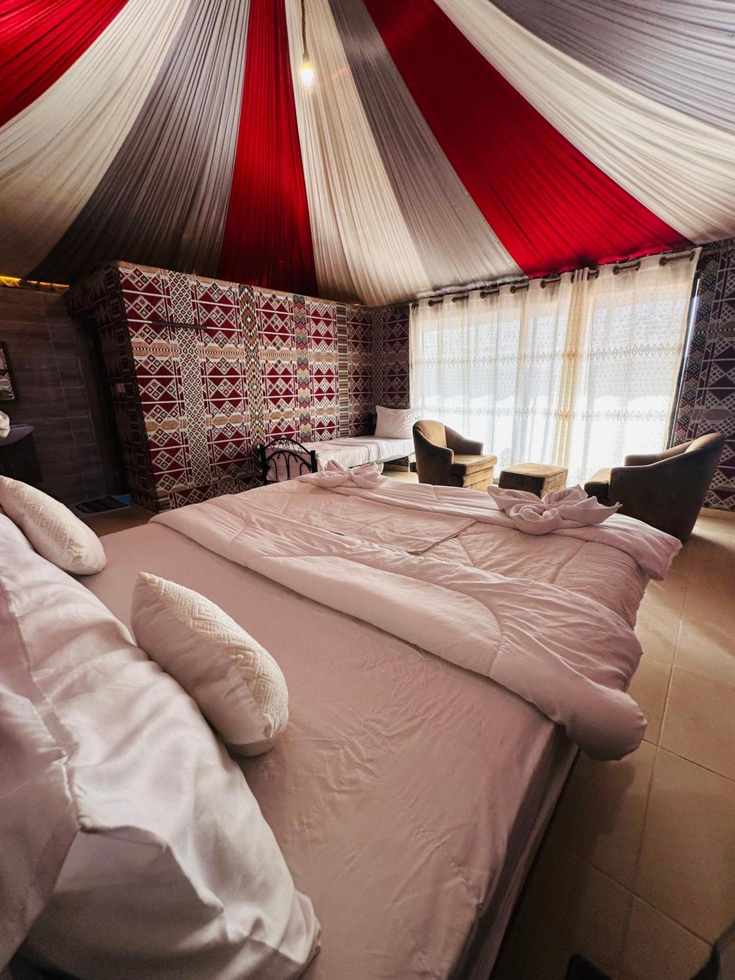 Rum Four Mountain Luxury Camp Wadi Rum Exterior photo