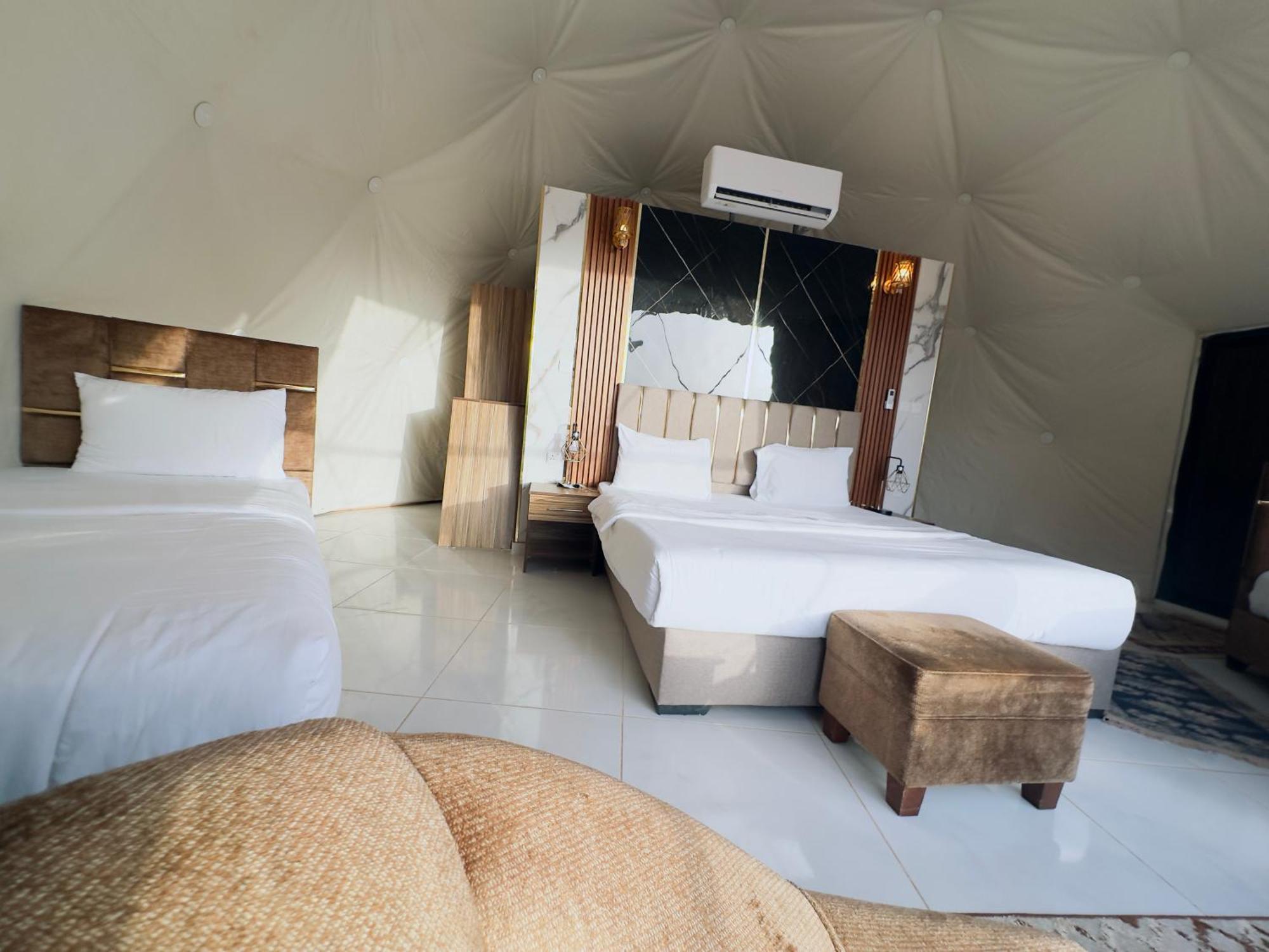 Rum Four Mountain Luxury Camp Wadi Rum Exterior photo