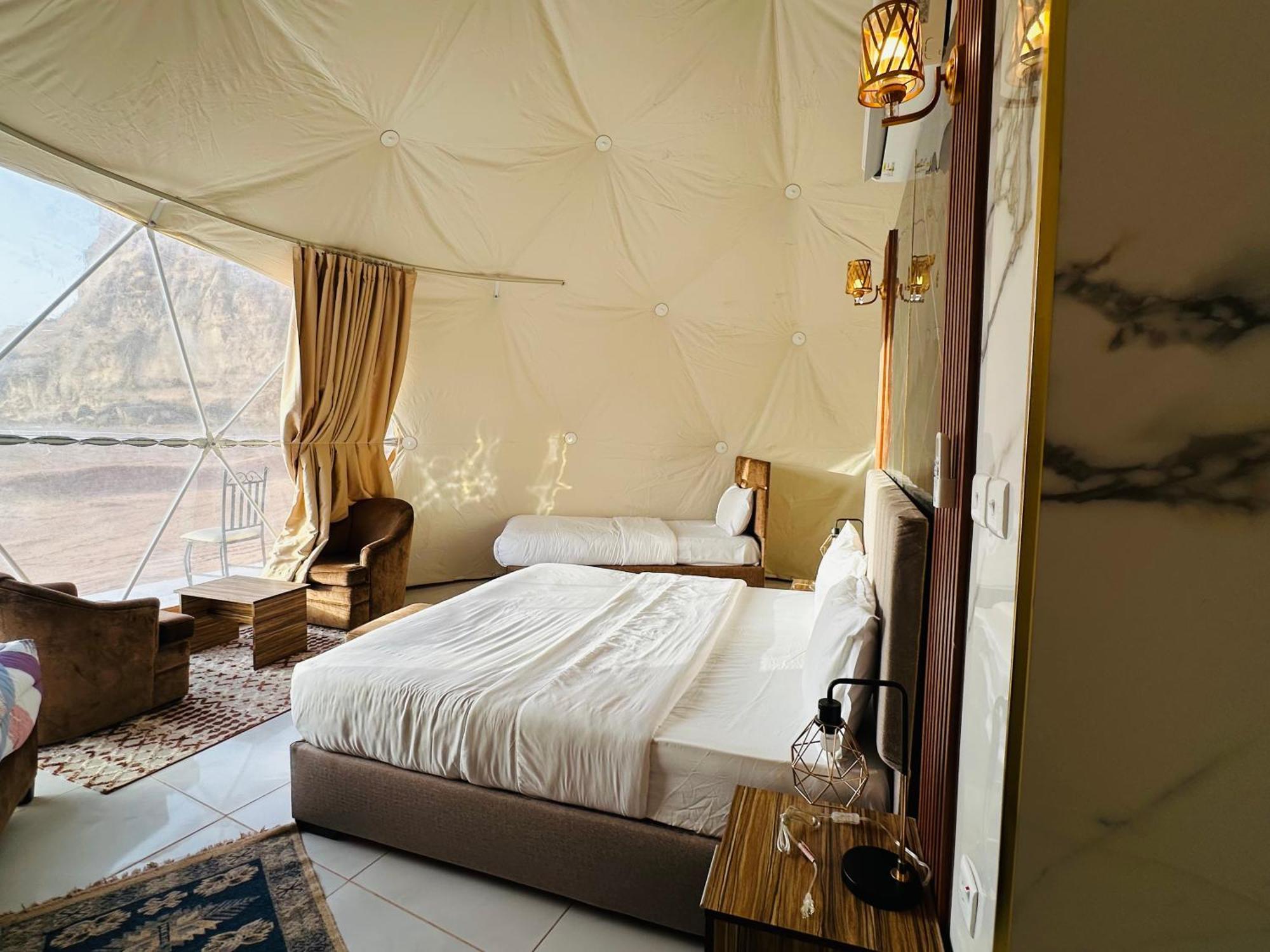 Rum Four Mountain Luxury Camp Wadi Rum Exterior photo